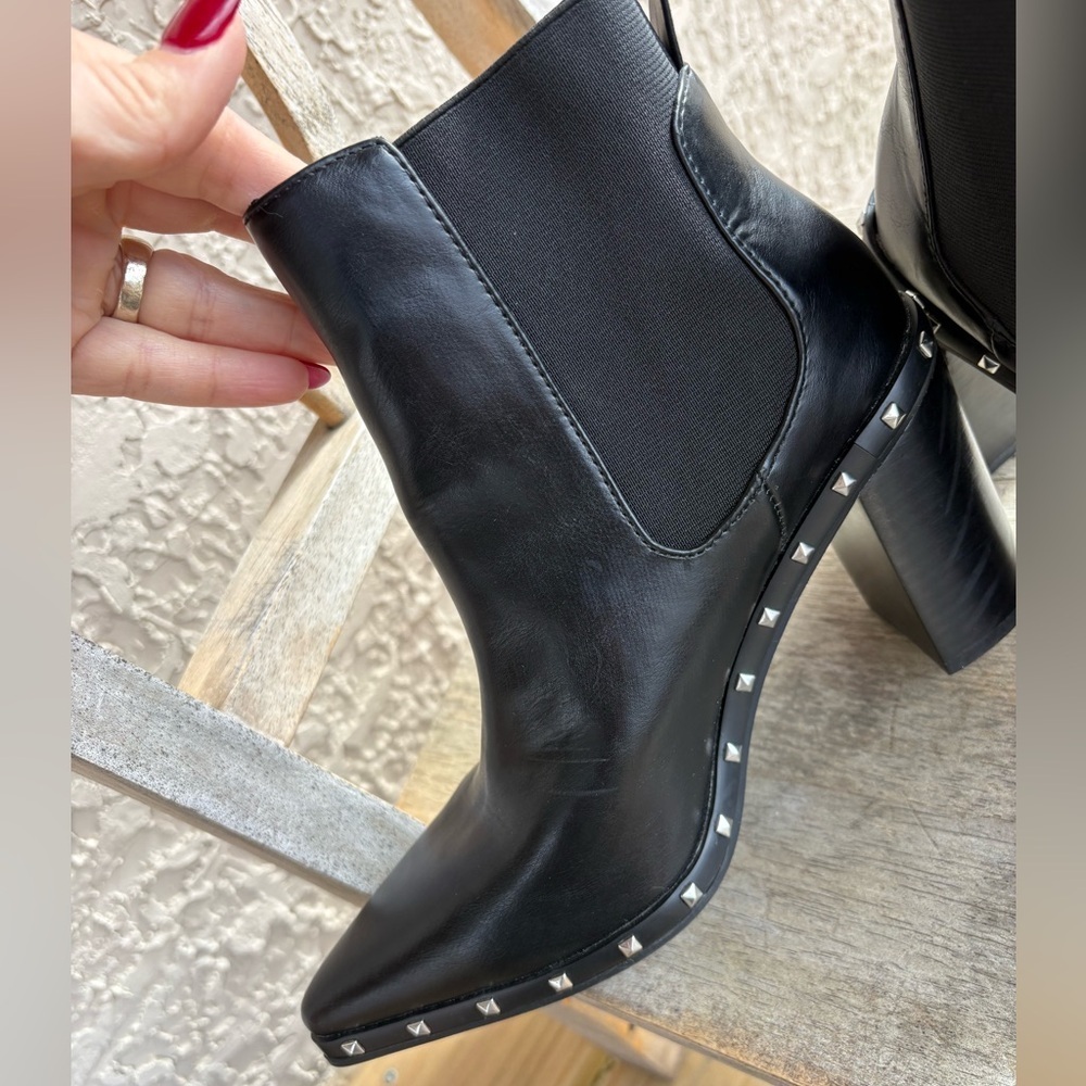 Charles David Dodger Bootie Black Studded Ankle Boots Sz 6.5 preloved - Picture 8 of 8